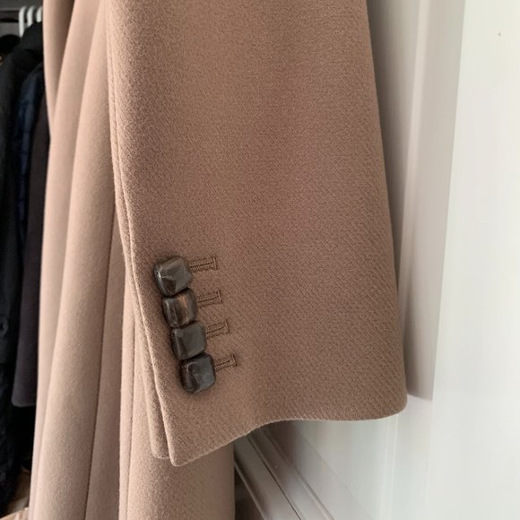 SALVATORE FERRAGAMO OATMEAL COAT SIZE 46 (XL) - Picture 8 of 11